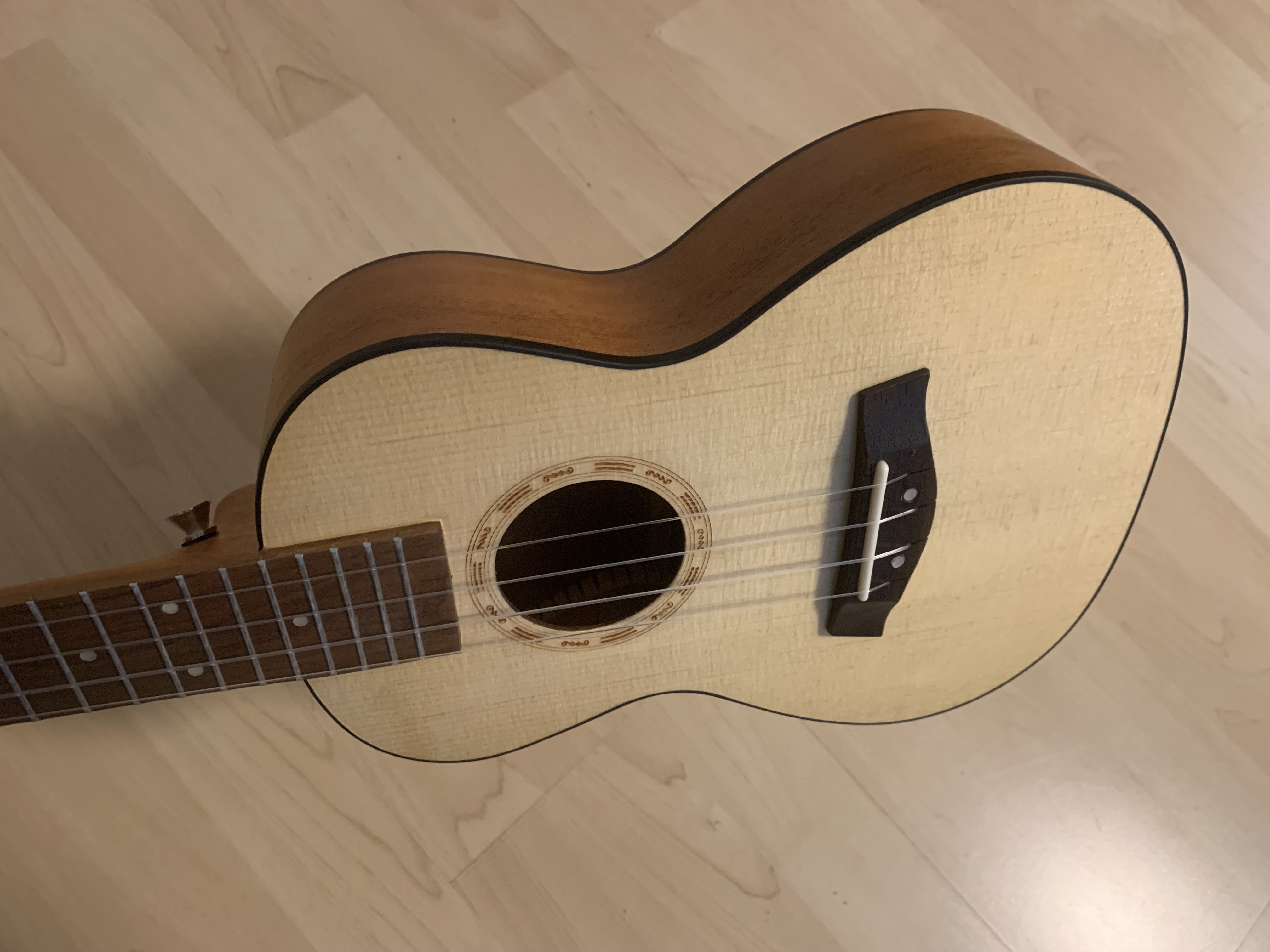 3 x Konzert Ukulele zum Sonderpreis - Mahagoni Zarge + Fichten Decke