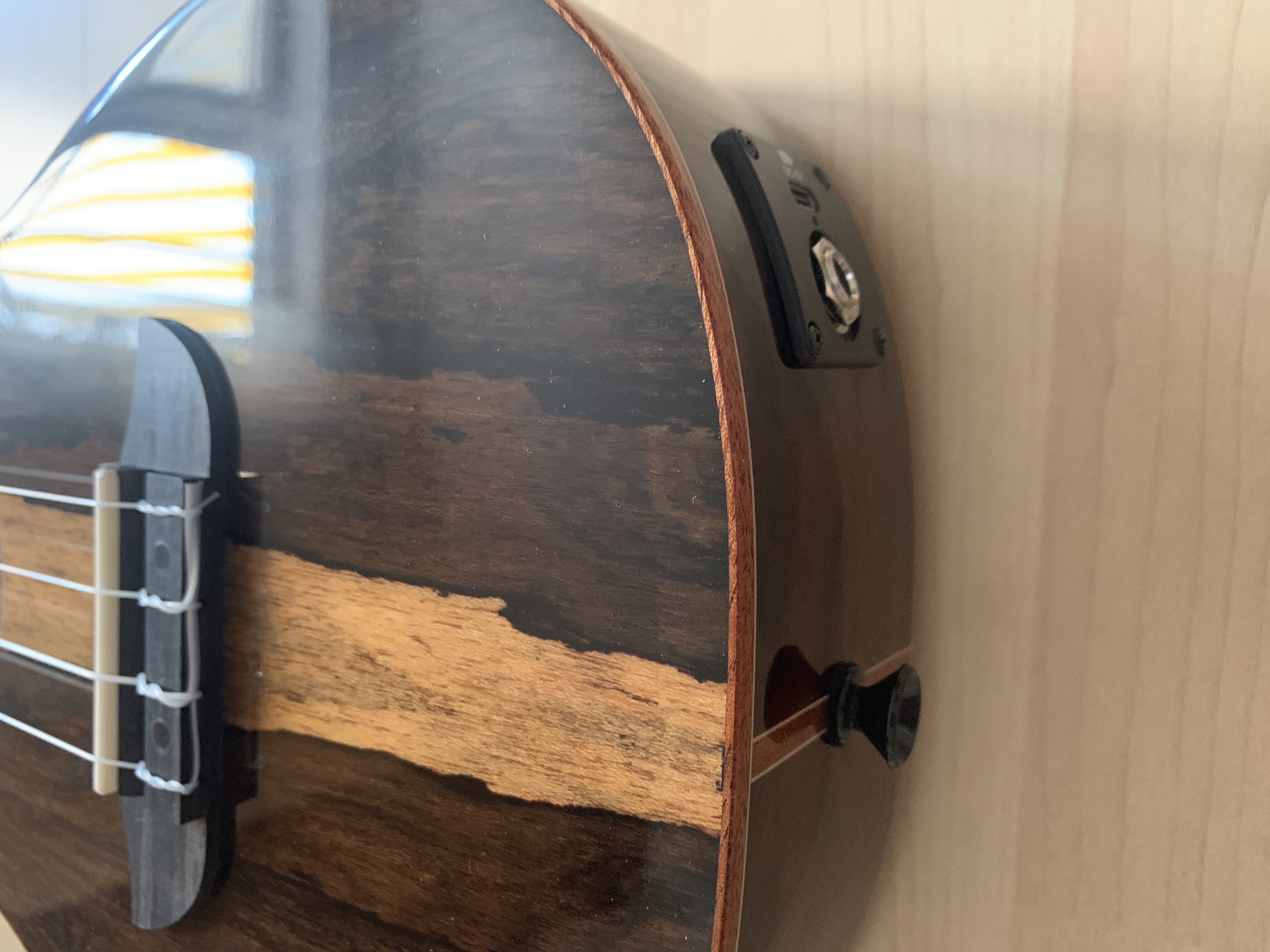 Ortega Konzert Ukulele RUET-ZC Elite mit Tonabnehmer und Gigbag