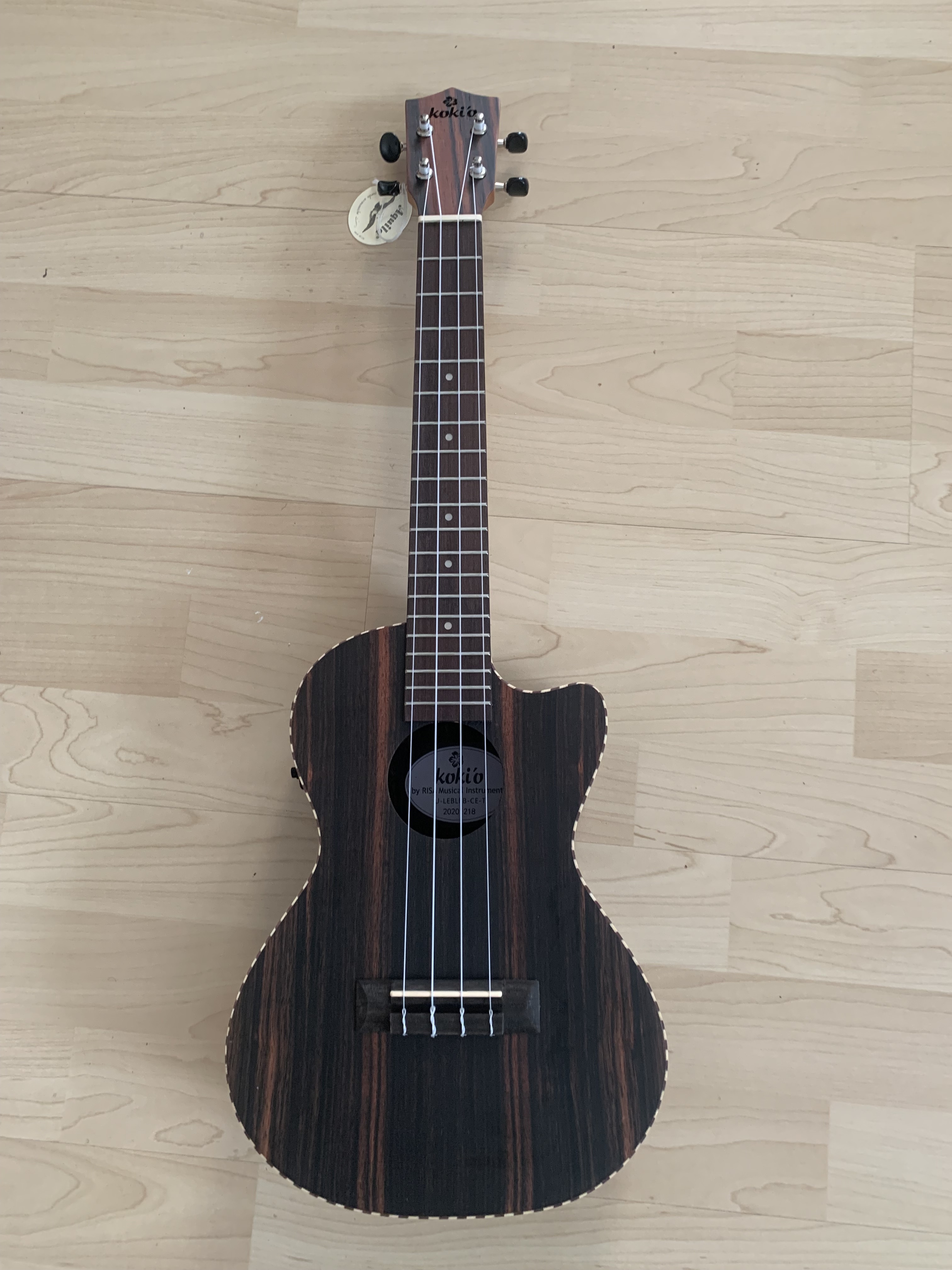 koki´o Ebenholz Tenor Ukulele zum Sonderpreis