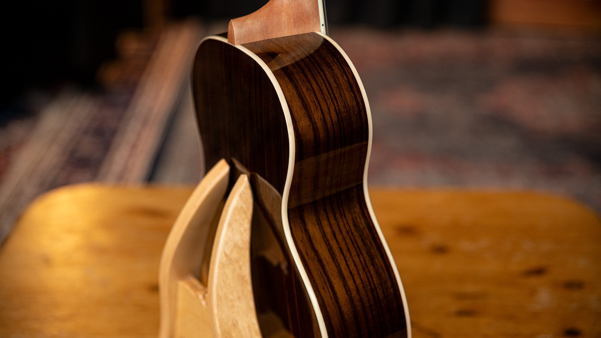Ortega Tenor Ukulele mit Zubehör  *Sonderpreis*