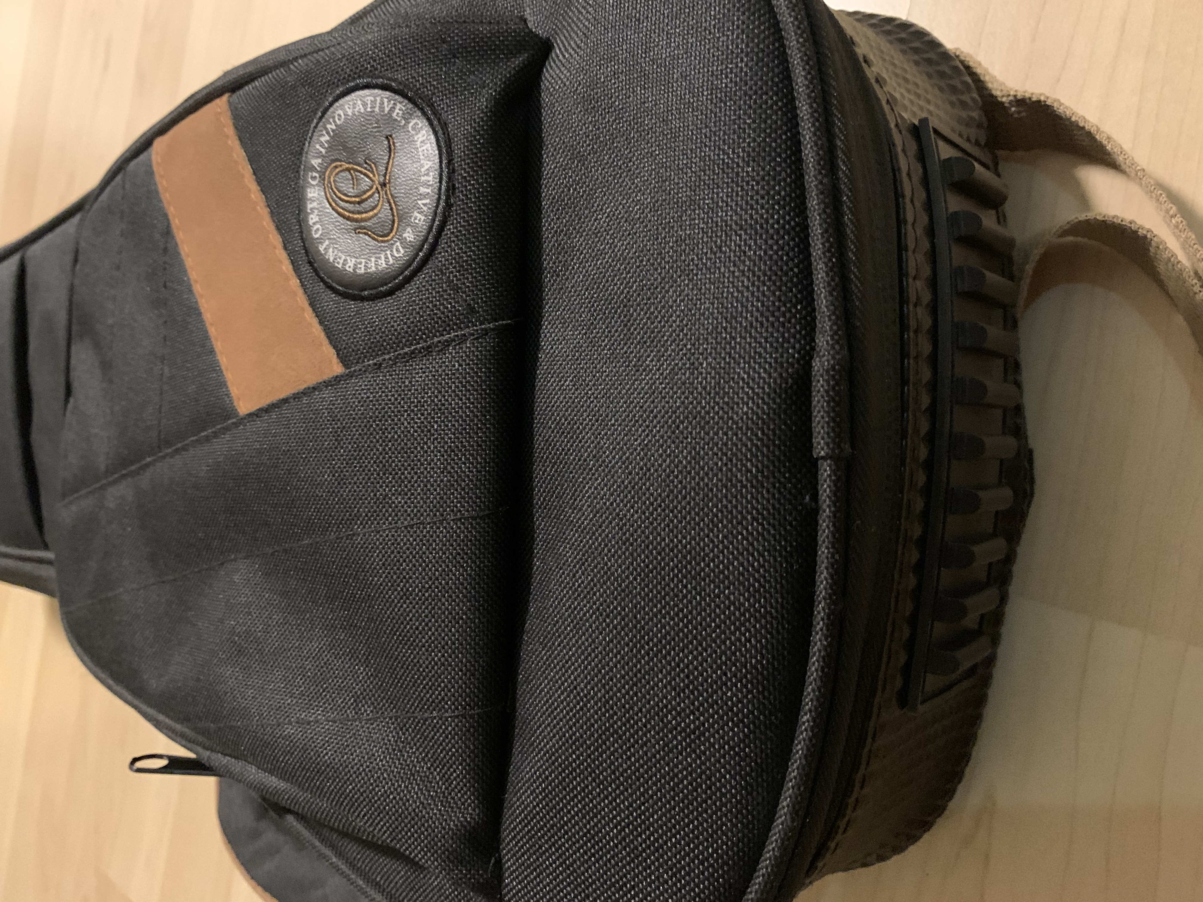 Ortega Konzert Ukulele Zirikote mit Tonabnehmer + Elite Gigbag *Sonderpreis*