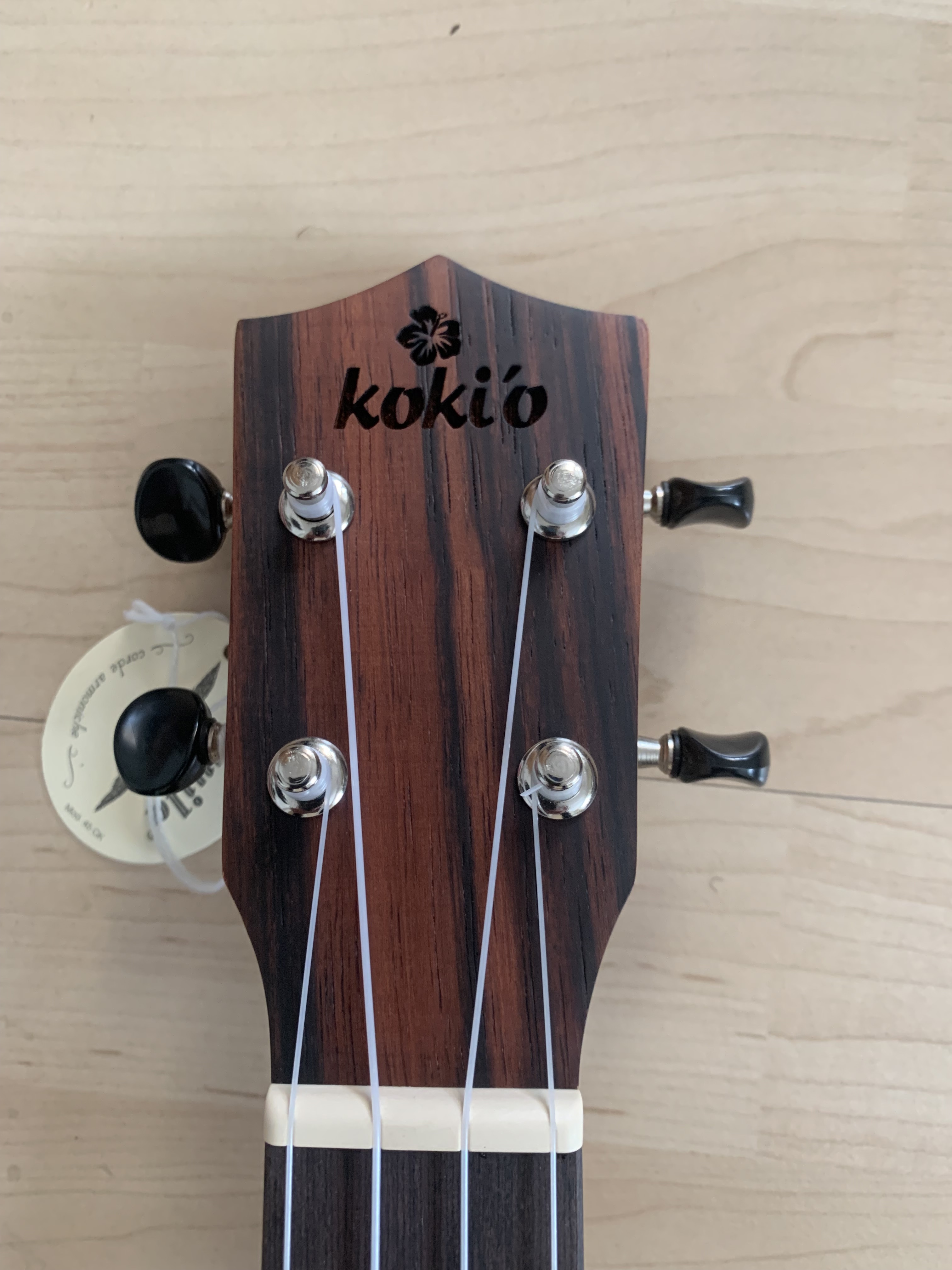 koki´o Ebenholz Tenor Ukulele zum Sonderpreis