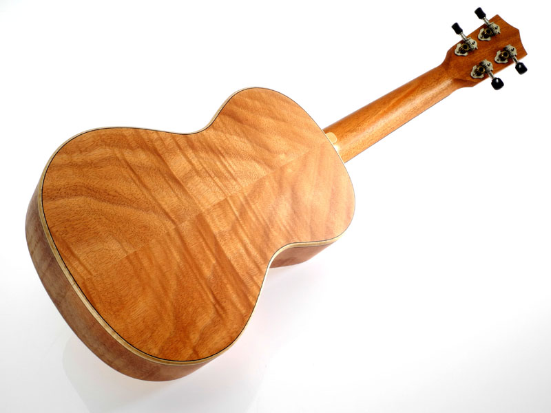 koki´o Tenor Ukulele U-SSPLFM-T mit Gigbag - massive Fichtendecke
