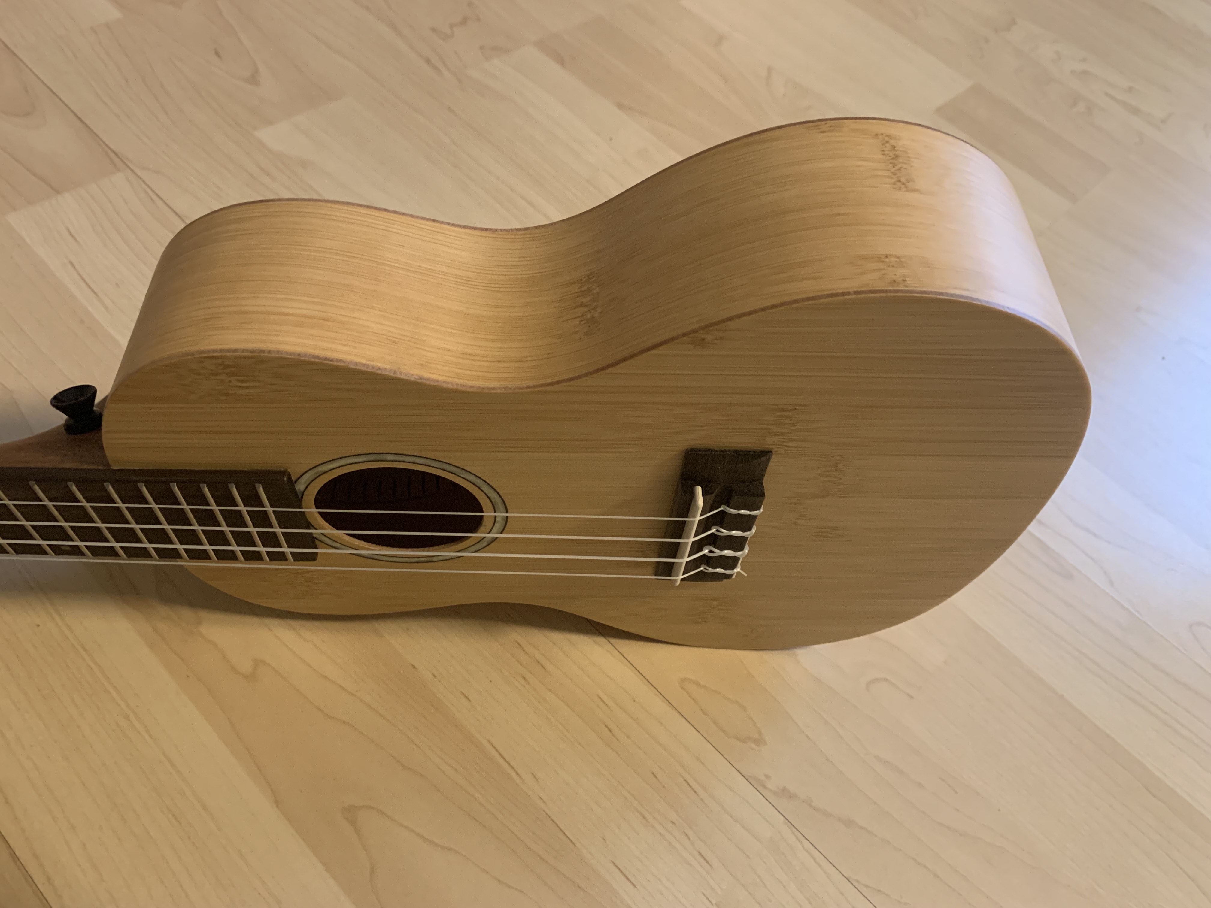 Konzert Ukulele aus Bambus UVP: 161.-- Euro SP: 69.--Euro