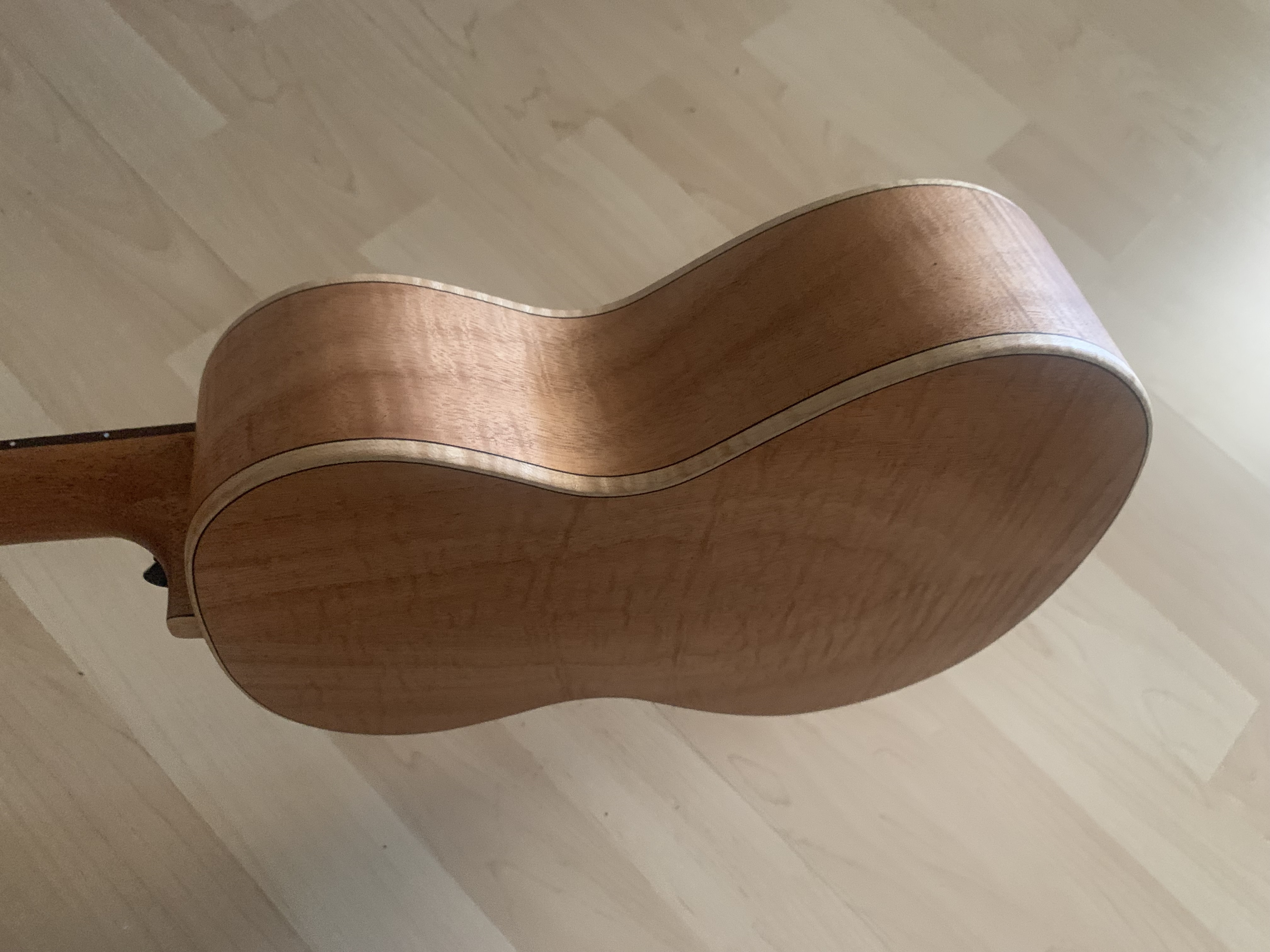 koki´o Tenor Ukulele U-SSPLFM-T mit Gigbag - massive Fichtendecke