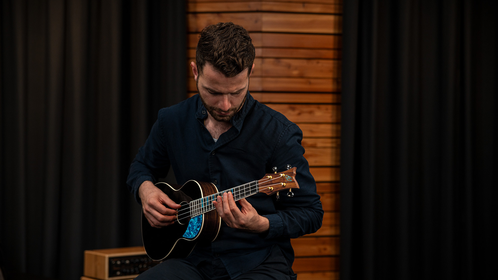 Ortega Tenor Ukulele mit Gigbag + Zubehör zum Sonderpreis