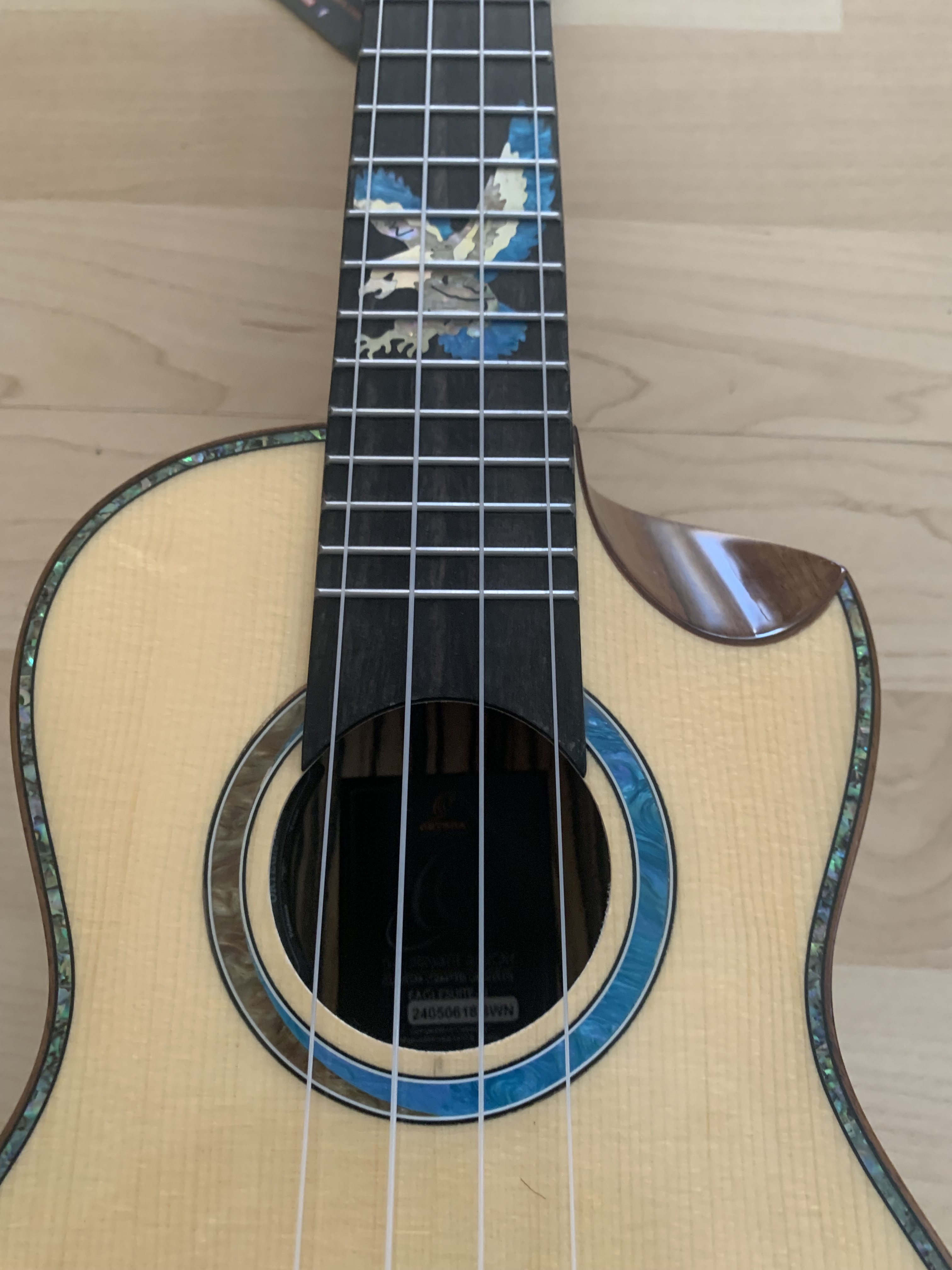 Ortega Konzert Ukulele Elite Eaglesuite UVP: 429.-- Euro Sonderpreis: 199.--Euro