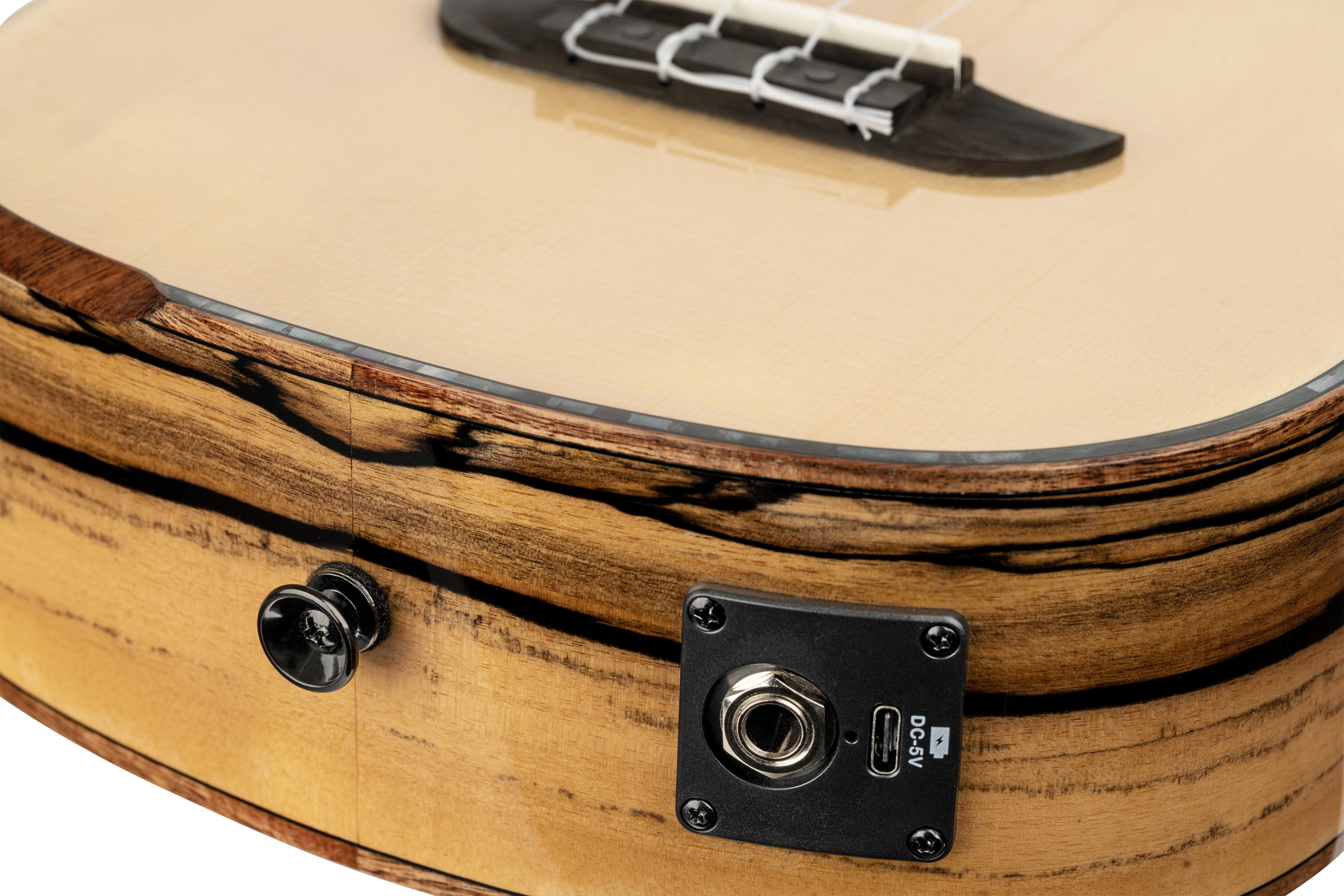 Ortega Konzert Ukulele Eaglesuite mit Gigbag + Tonabnehmer