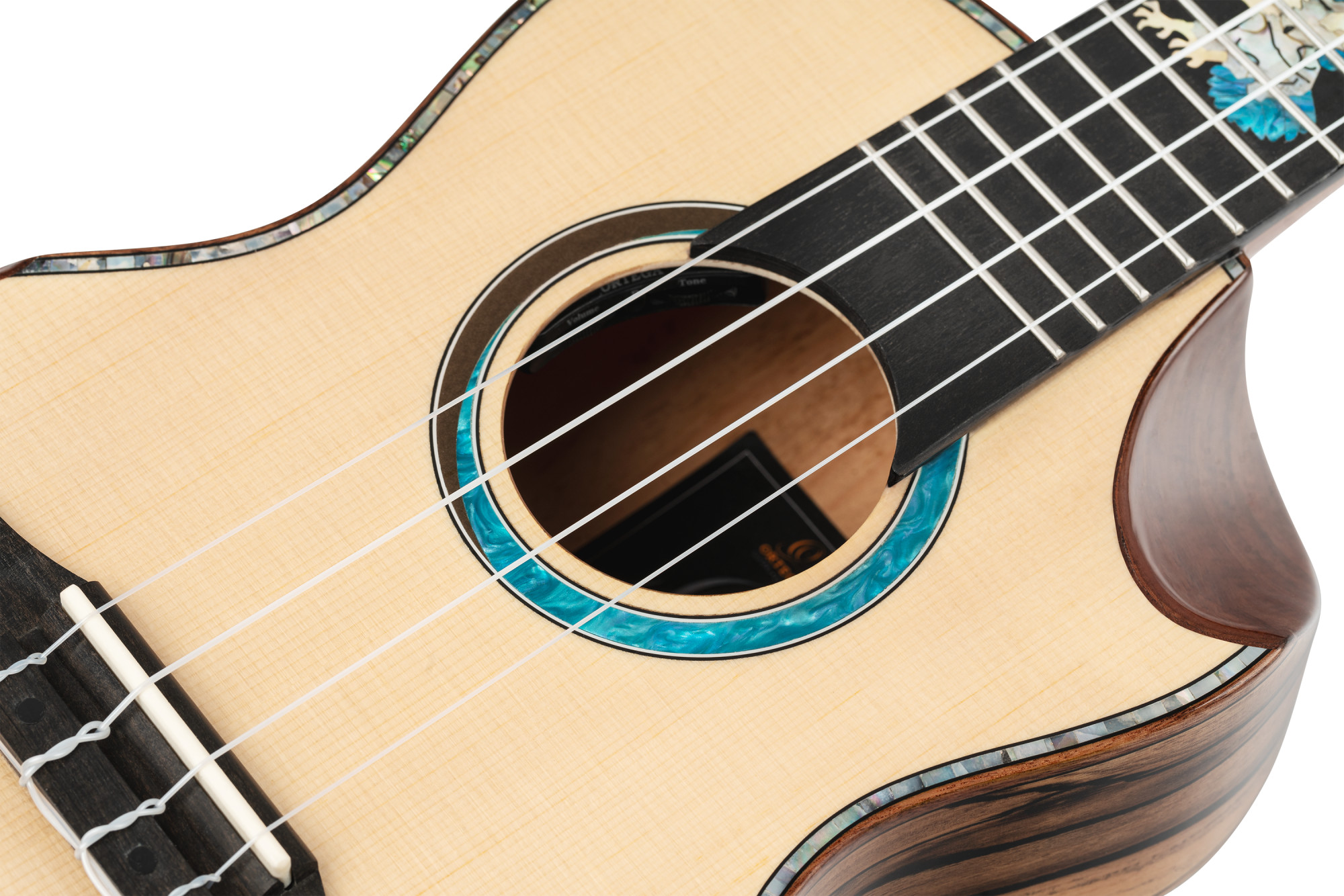 Ortega Konzert Ukulele Eaglesuite mit Gigbag + Tonabnehmer
