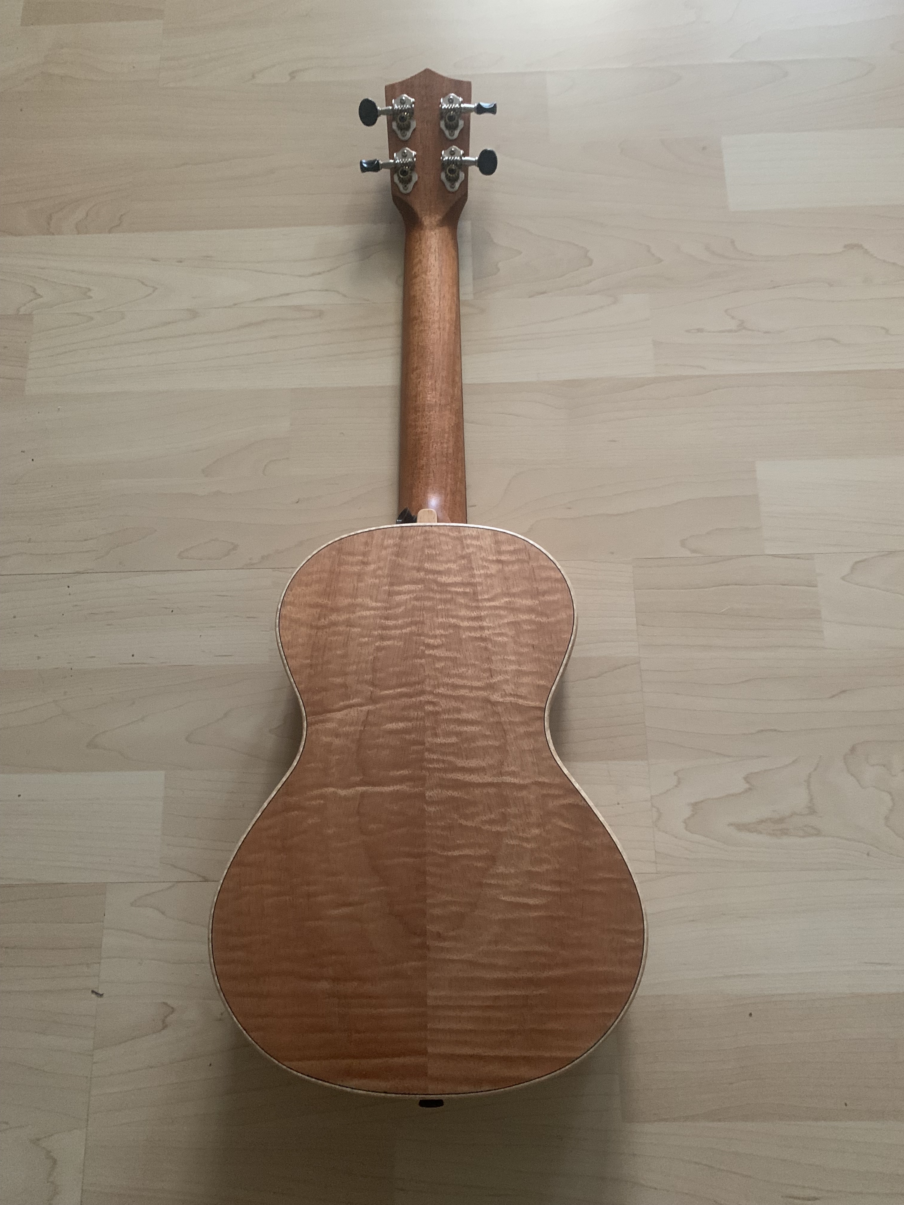 koki´o Tenor Ukulele U-SSPLFM-T mit Gigbag - massive Fichtendecke