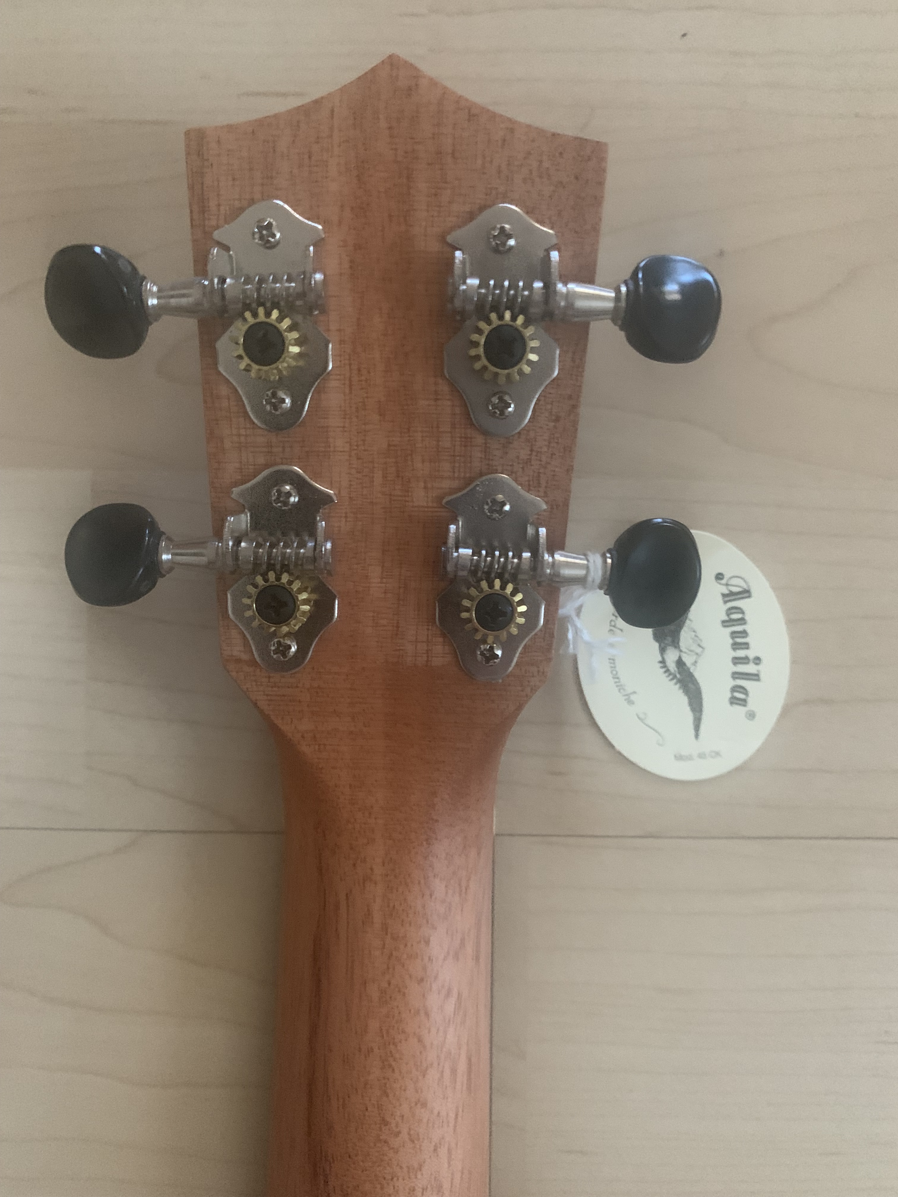Koki`o Ebenholz Tenor Ukulele mit Tonabnehmer/Stimmgerät + Gigbag