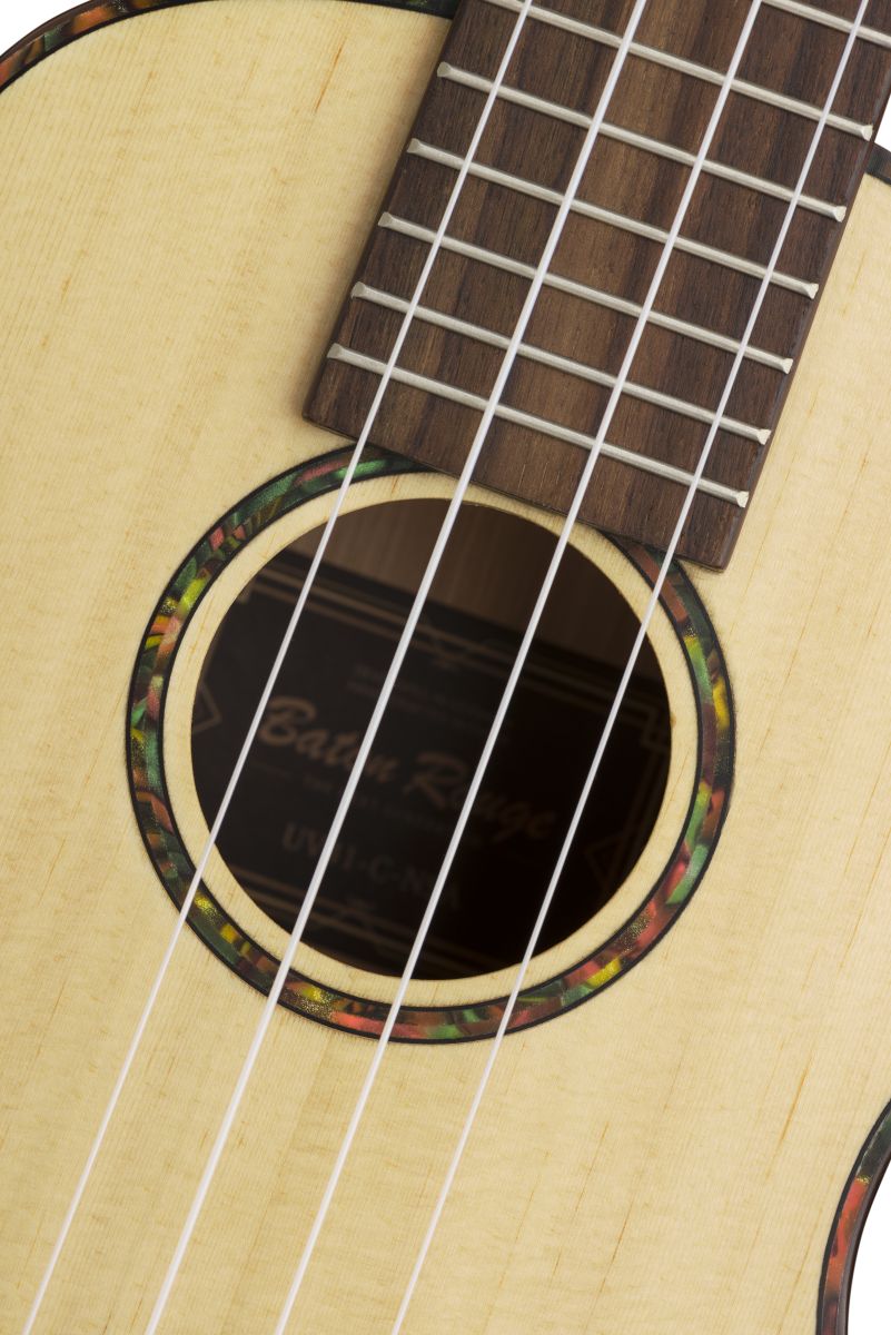 Konzert Ukulele mit massiver Sitka Fichtendecke