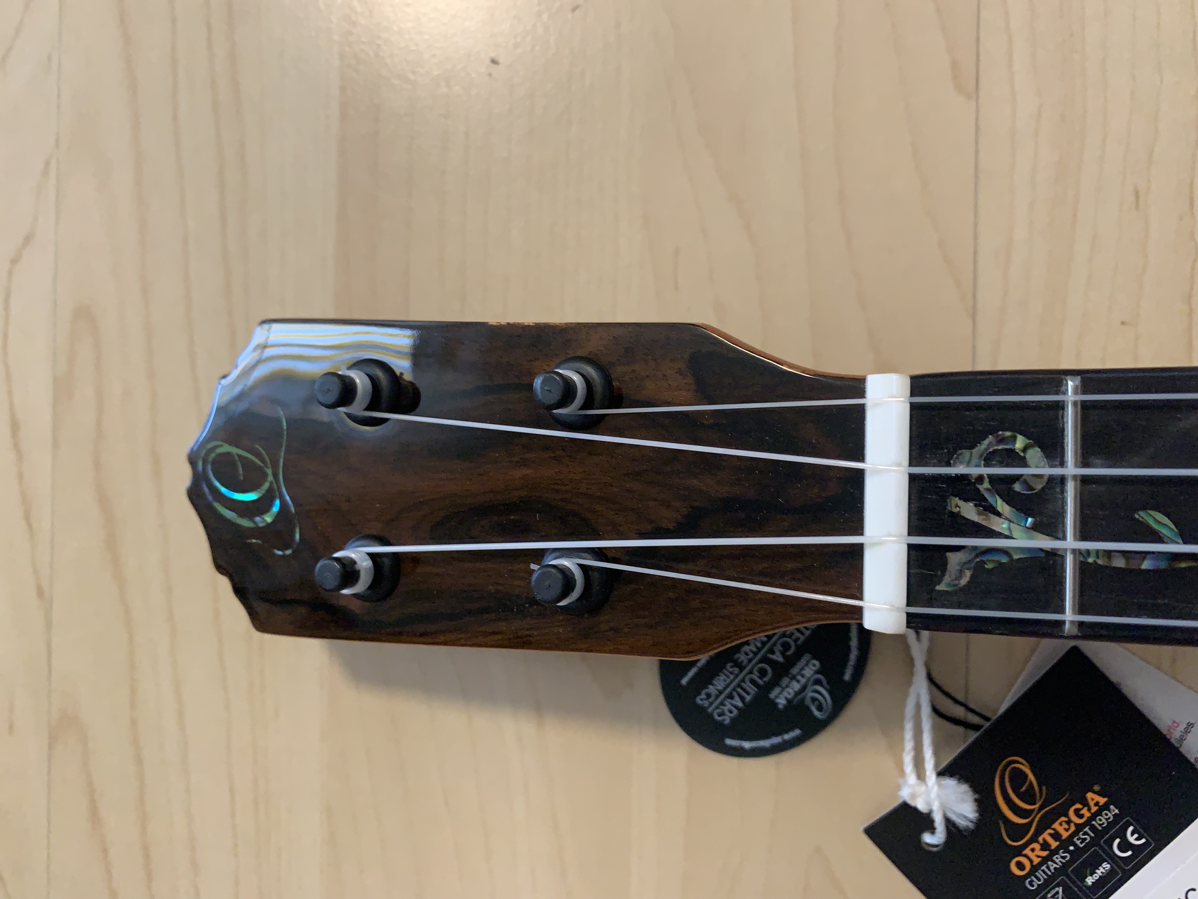 Ortega Konzert Ukulele Zirikote mit Tonabnehmer + Elite Gigbag *Sonderpreis*