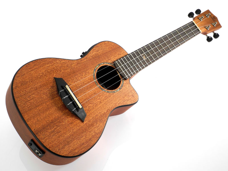 koki´o Konzert Ukulele mit Tonabnehmer + Gigbag  massive Mahagoni Decke + Gigbag