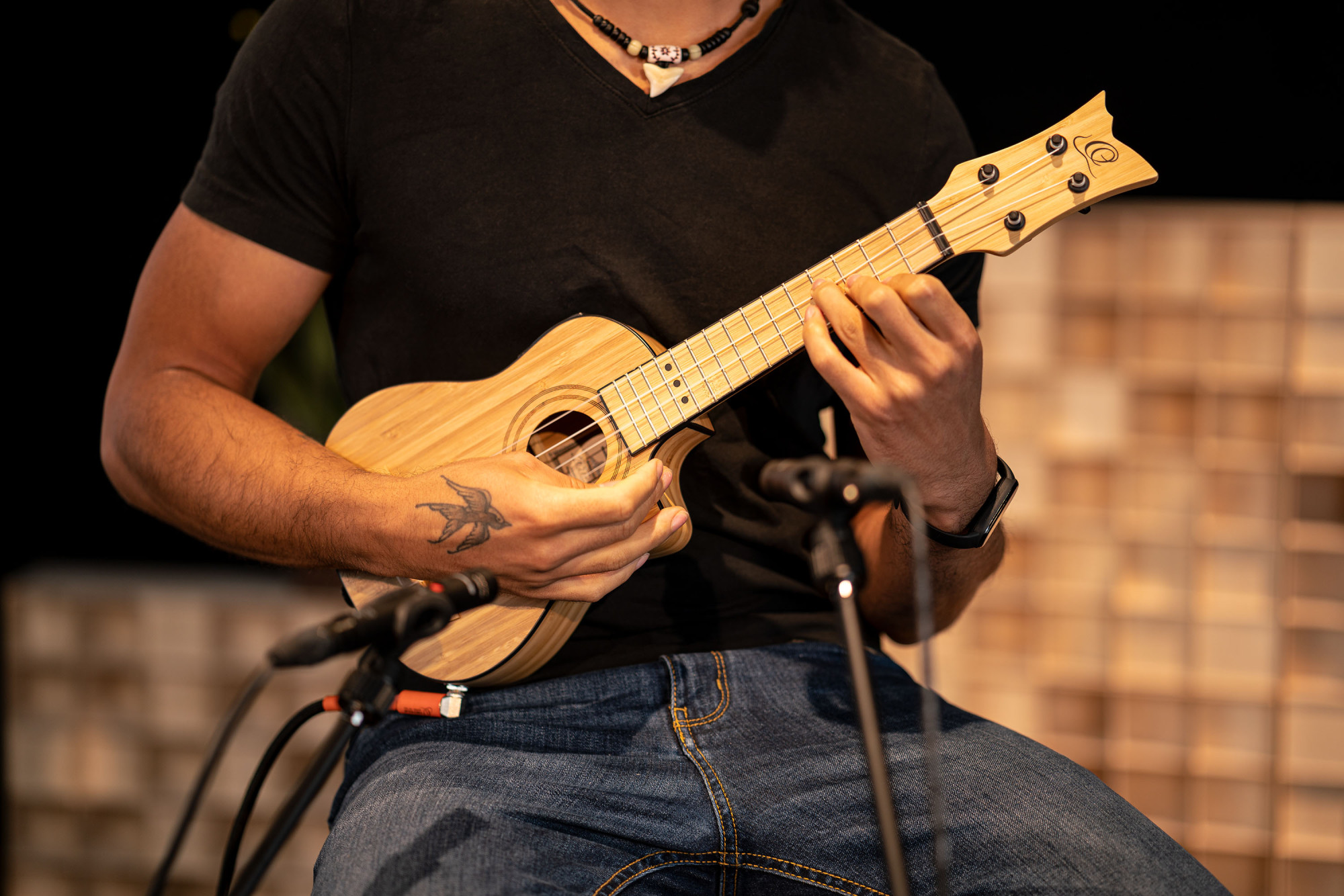 Ortega Sopran Ukulele RUNAB-SO mit Gigbag und Tonabnehmer