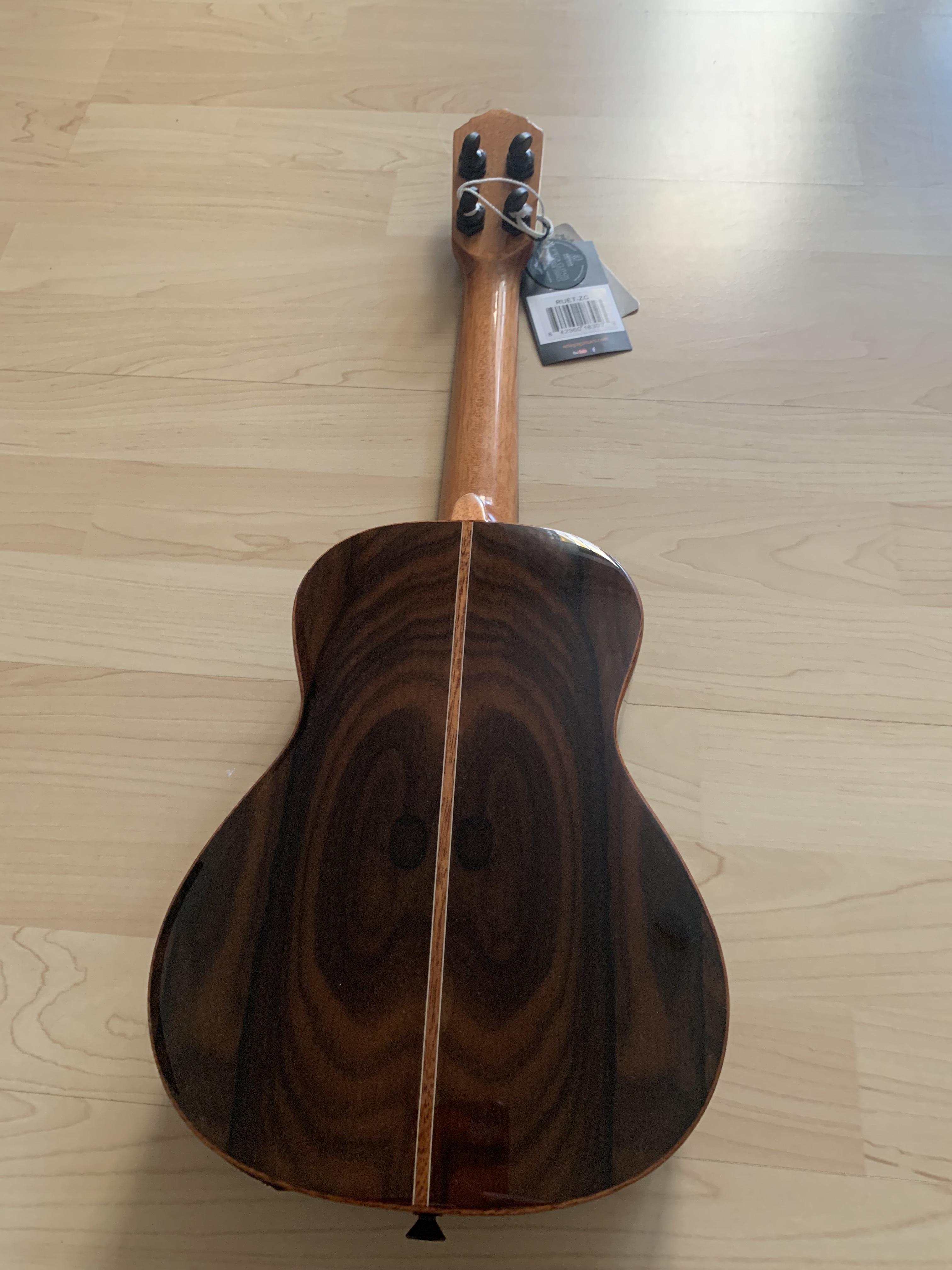 Ortega Konzert Ukulele RUET-ZC Elite mit Tonabnehmer und Gigbag