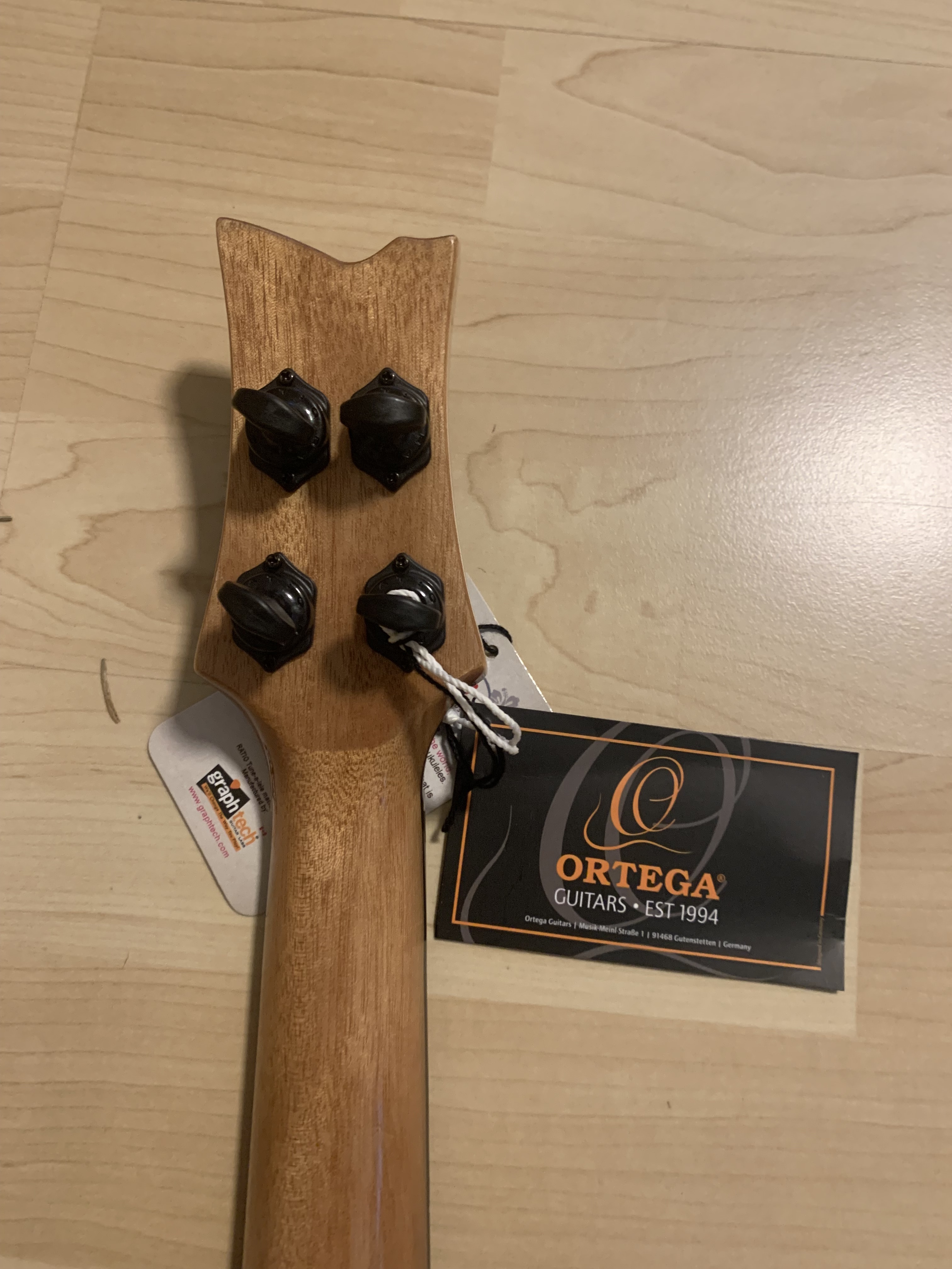 Ortega Konzert Ukulele EAGLESUITE mit Elite Gigbag UVP: 429.90 Euro SP: 299.--Euro