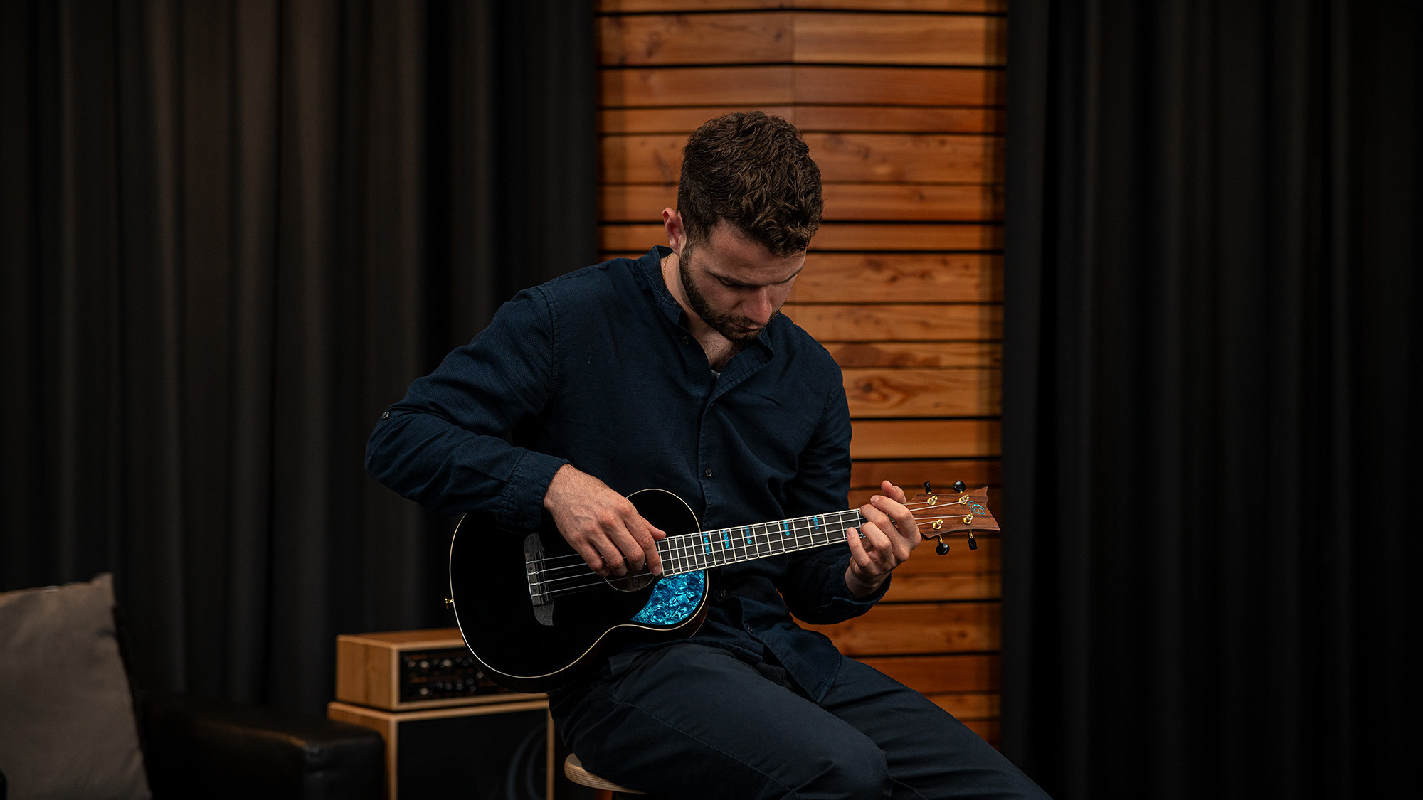 Ortega Tenor Ukulele mit Gigbag + Zubehör zum Sonderpreis