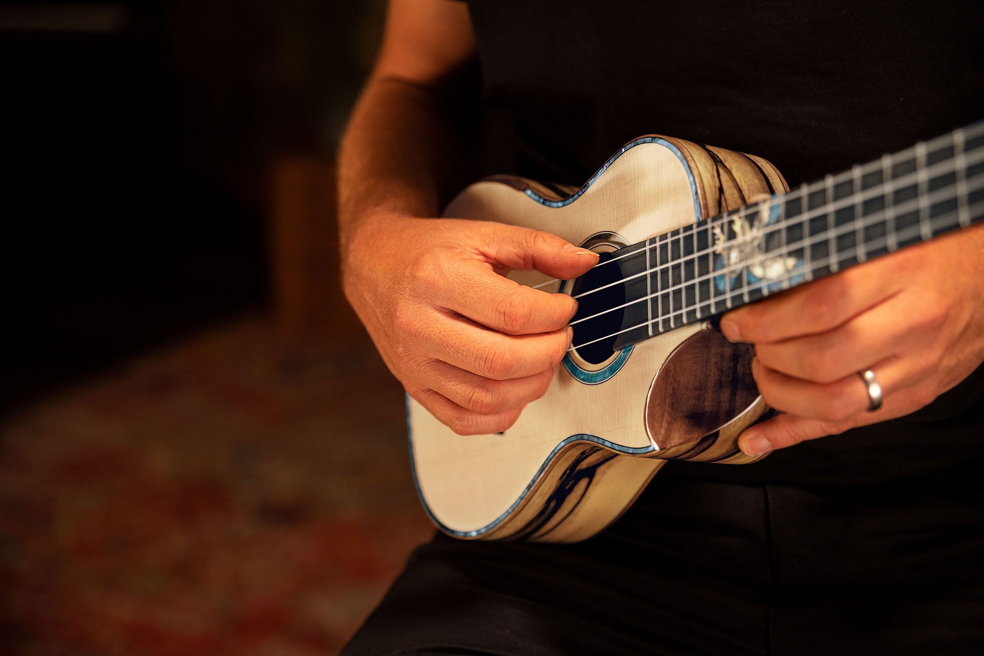 Ortega Konzert Ukulele EAGLESUITE mit Elite Gigbag UVP: 429.90 Euro SP: 299.--Euro