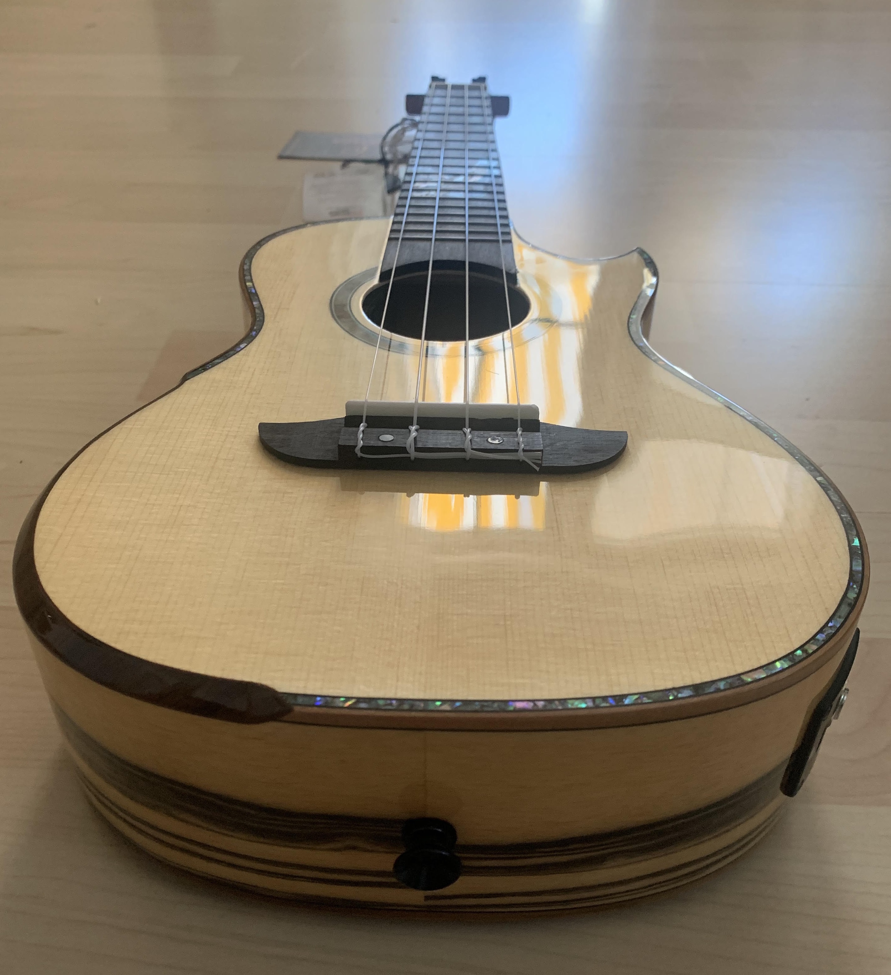 Ortega Konzert Ukulele Elite Eaglesuite UVP: 429.-- Euro Sonderpreis: 199.--Euro