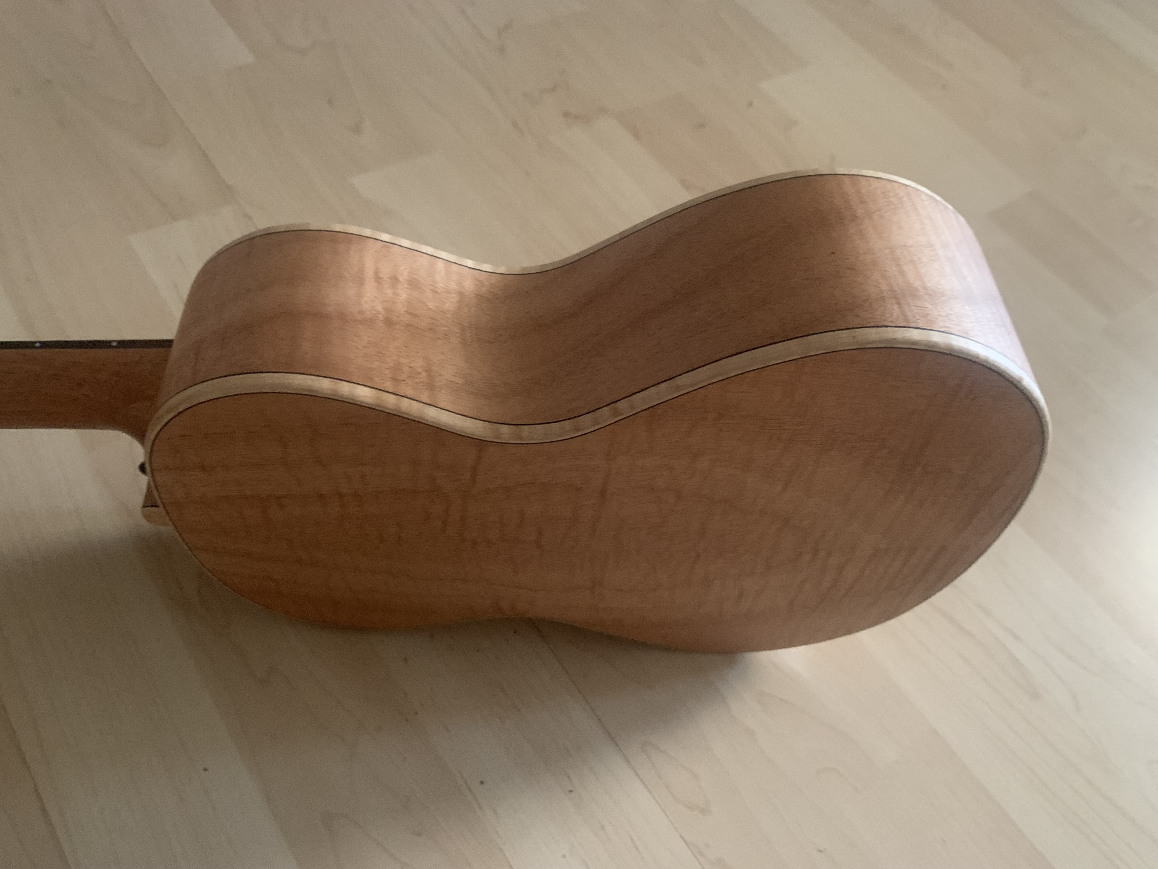 koki´o Tenor Ukulele U-SSPLFM-T mit Gigbag - massive Fichtendecke