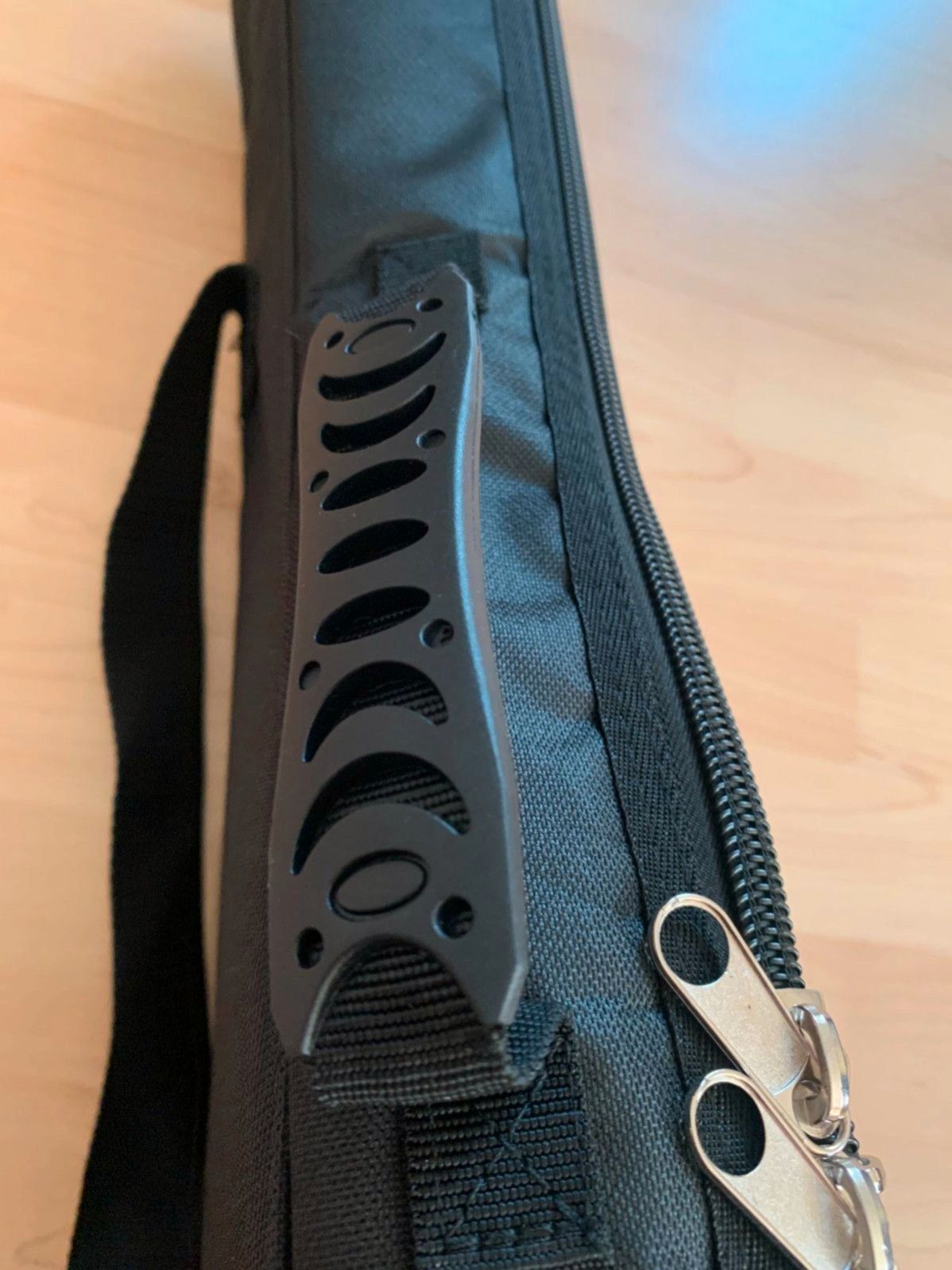 Konzert Ukulele aus massiver Akazie mit Gigbag Konzert Ukulele aus massiver Akazie mit Gigbag