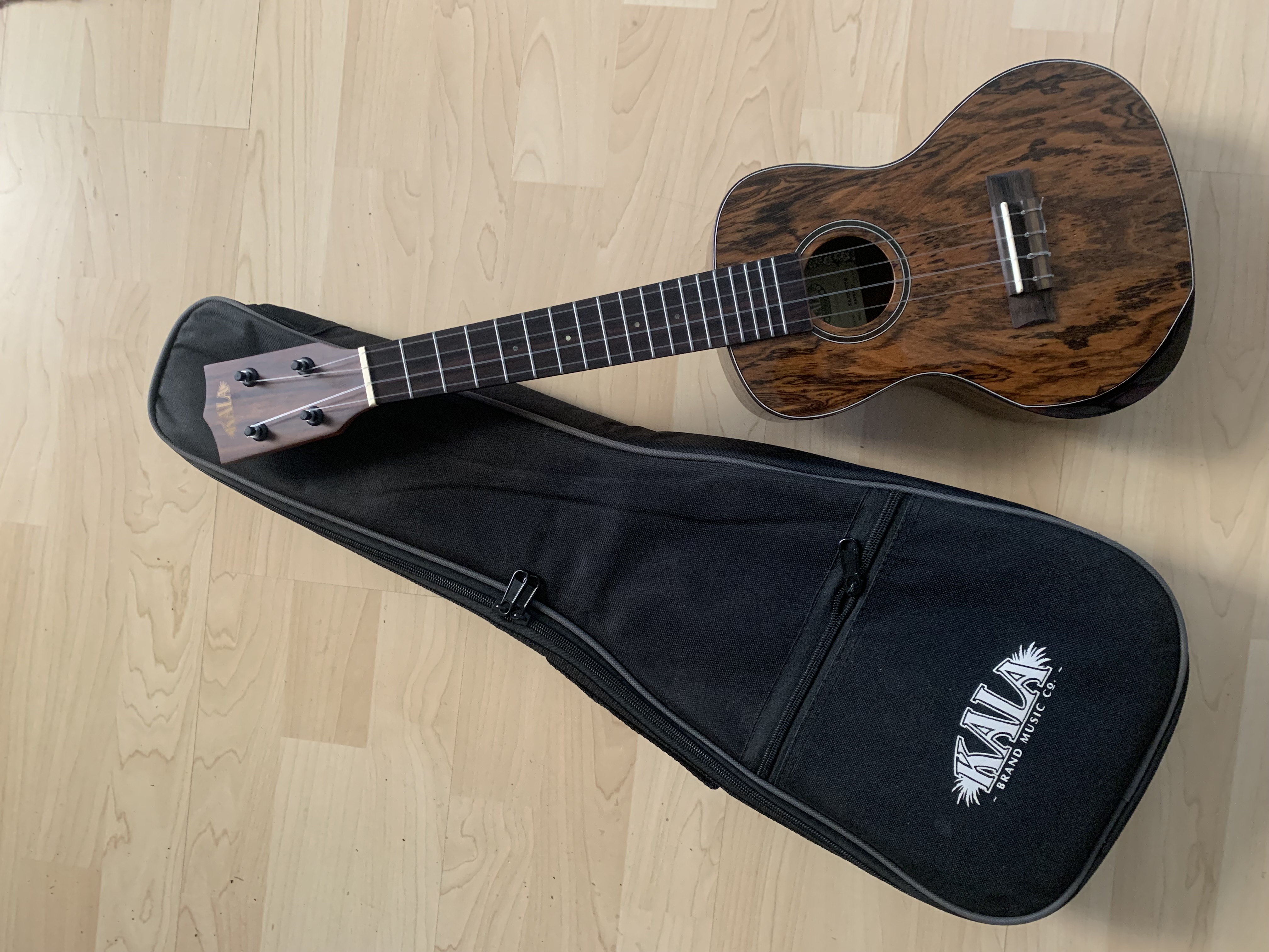 Konzert Ukulele Premier Elite Bocote mit Gigbag