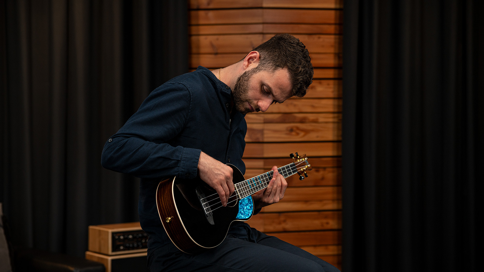Ortega Tenor Ukulele mit Gigbag + Zubehör zum Sonderpreis