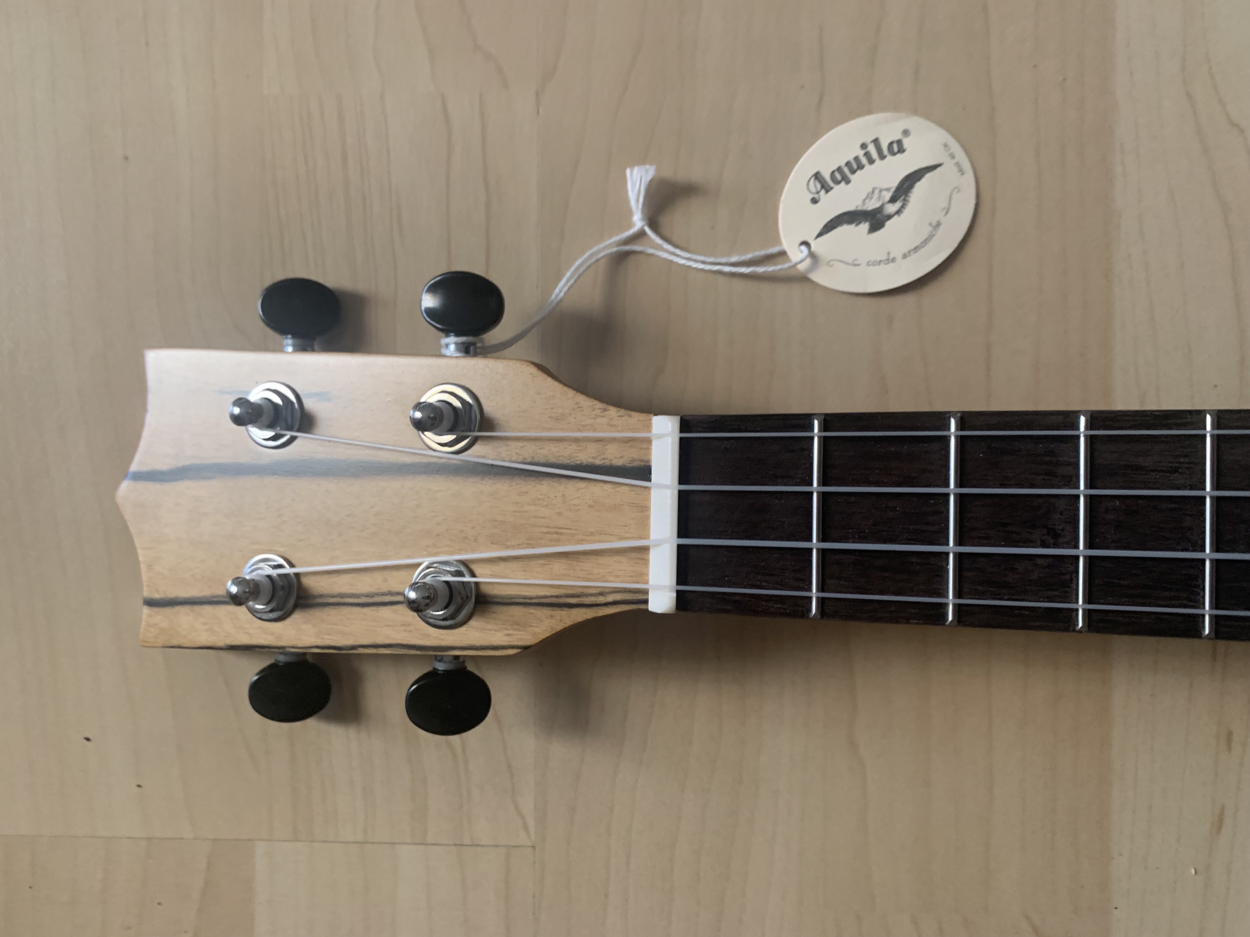 Tenor Ukulele aus schwarz weißem Ebenholz *SONDERANGEBOT*